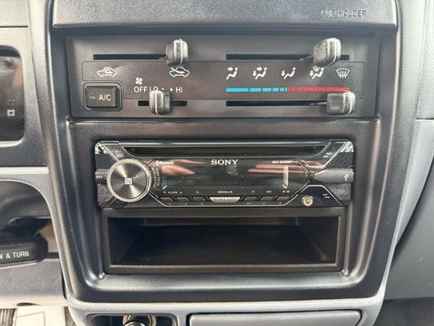 Used 1996 Toyota Tacoma image 21
