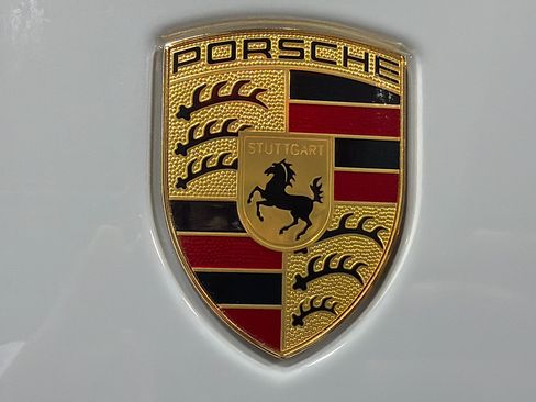 Certified 2026 Porsche Macan AWD/4WD image 12
