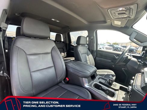 Certified 2025 GMC Sierra 1500 SLT w/ SLT Premium Package AWD/4WD image 17
