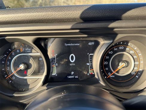Used 2025 Jeep Gladiator Willys image 24