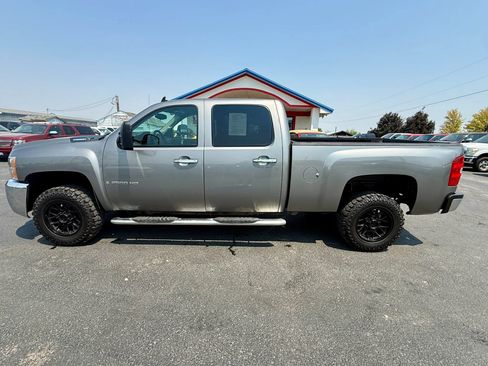 Used 2009 Chevrolet Silverado 2500 W/T AWD/4WD image 2