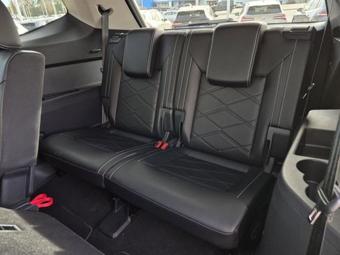 Used 2024 Volkswagen Atlas SE w/ Panoramic Sunroof Package image 28