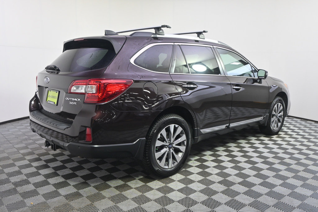 Used 2017 Subaru Outback 3.6R Touring w/ Popular Package #5A AWD/4WD image 7