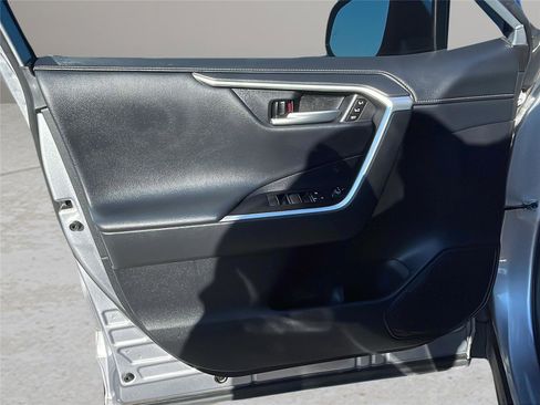 Used 2023 Toyota RAV4 Limited image 18