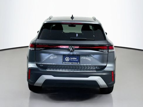 Certified 2025 Volkswagen Tiguan SE AWD/4WD image 10