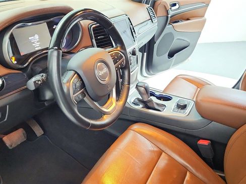 Used 2021 Jeep Grand Cherokee Overland image 13