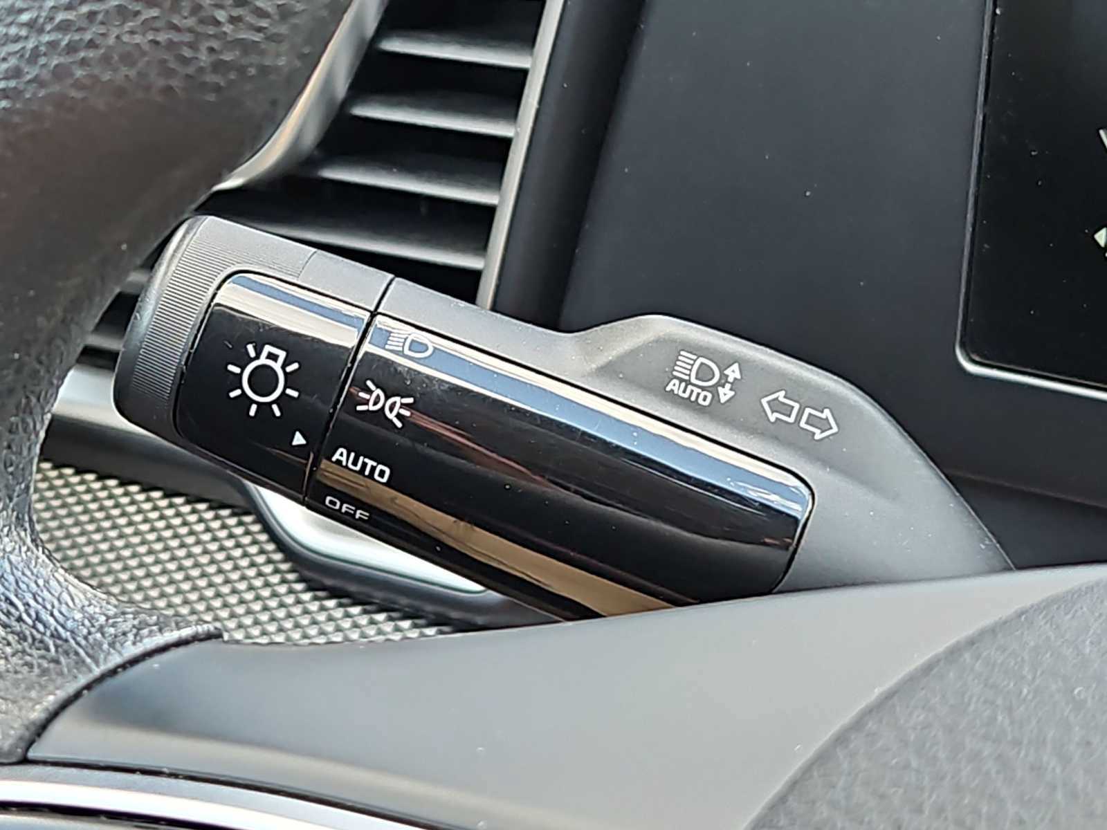 Used 2024 Kia Sportage LX FWD image 23