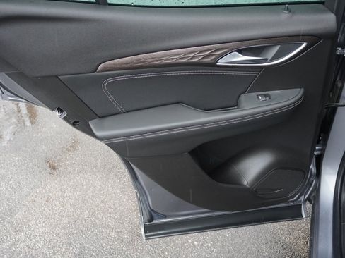 Used 2022 Buick Envision Avenir w/ Safety Package image 32