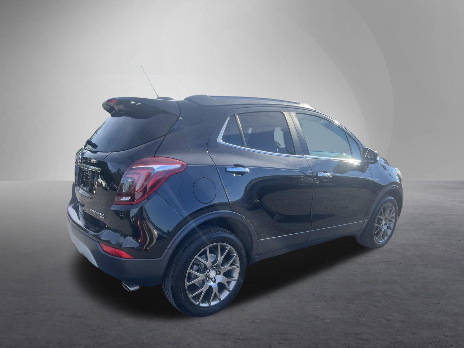 Used 2019 Buick Encore Sport Touring AWD/4WD image 3