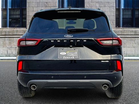 Used 2023 Ford Escape ST-Line Elite w/ Premium Technology Package image 4