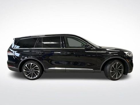 Used 2020 Lincoln Aviator Reserve w/ Equipment Group 202A image 2