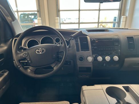 Used 2012 Toyota Tundra 4x4 CrewMax w/ Tow Pkg image 16