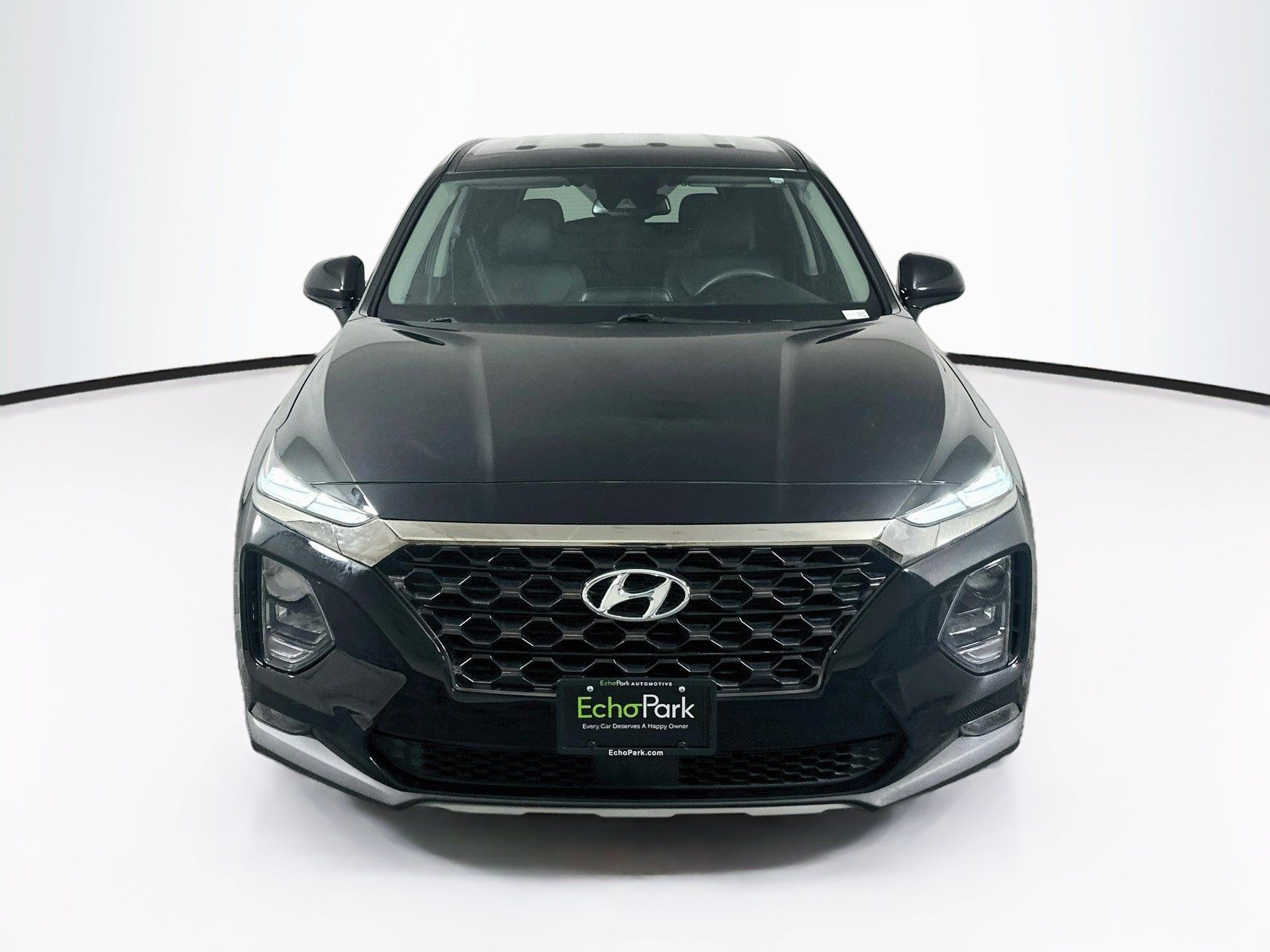 Used 2019 Hyundai Santa Fe SEL FWD image 2