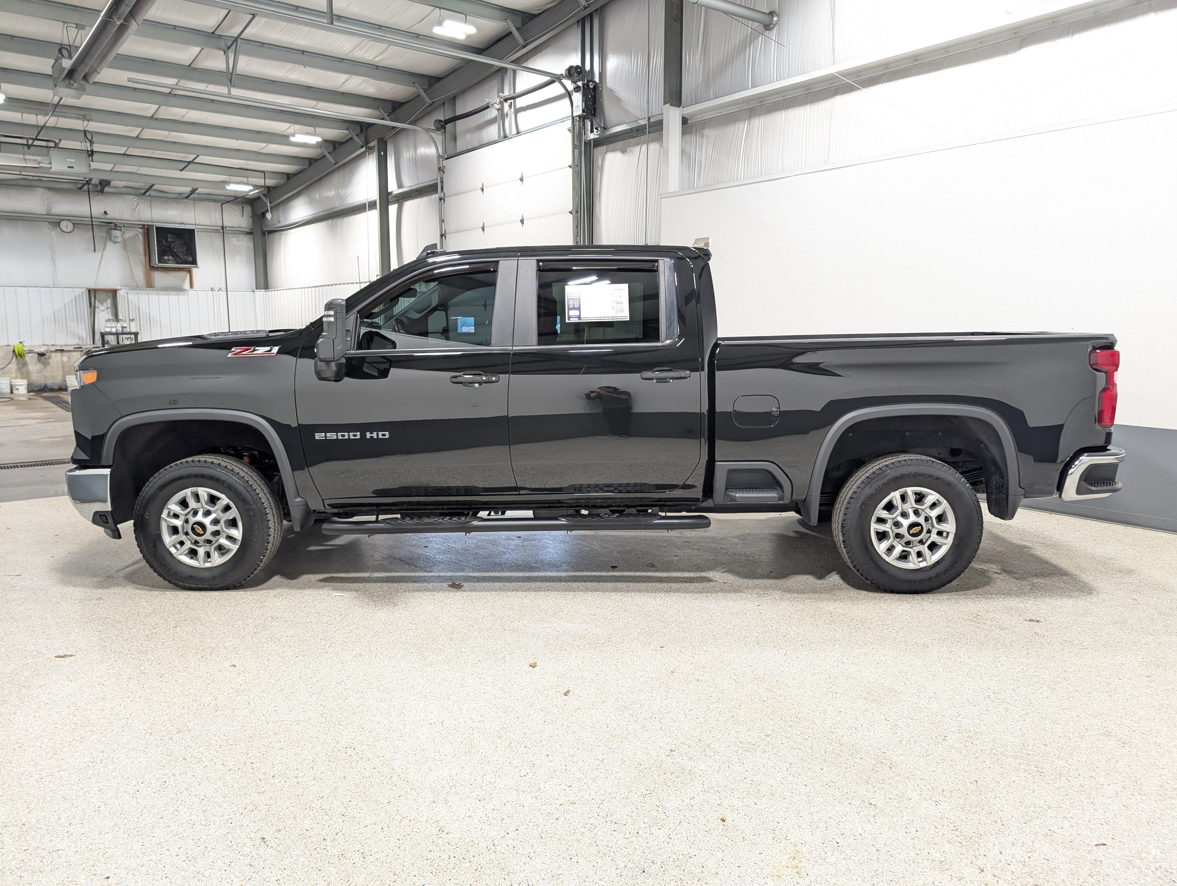 Used 2024 Chevrolet Silverado 2500 LT w/ All Star Edition AWD/4WD image 6