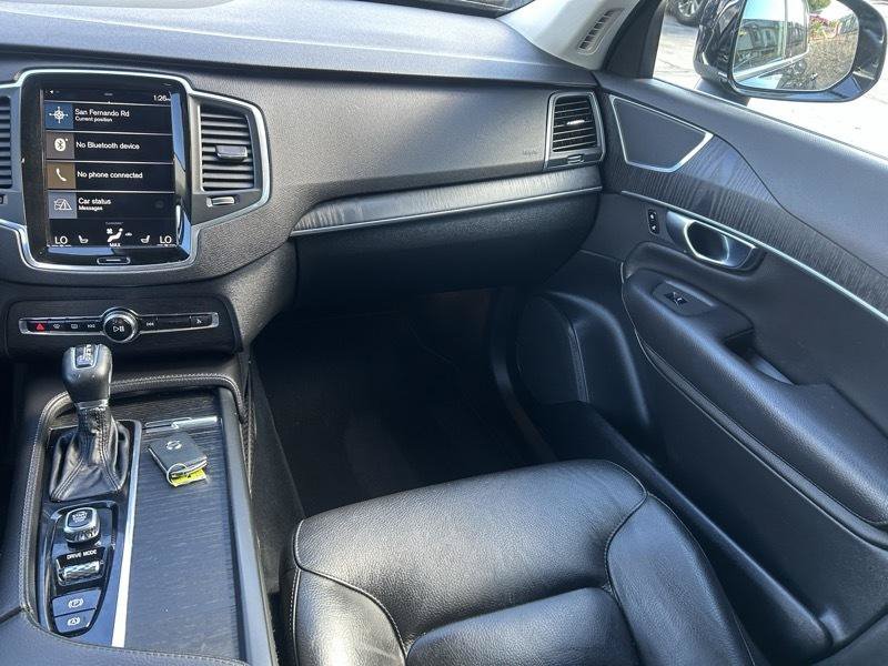 Used 2020 Volvo XC90 T6 Momentum AWD/4WD image 11