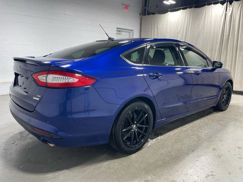 Used 2016 Ford Fusion SE FWD image 4