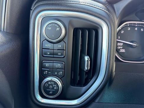 Used 2019 GMC Sierra 1500 SLT w/ SLT Premium Plus Package AWD/4WD image 37