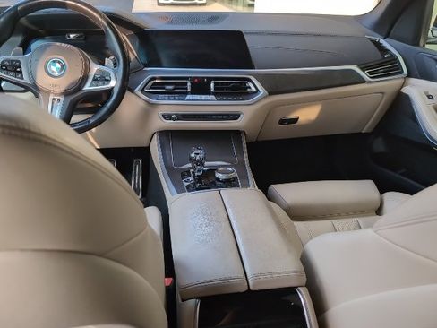 Used 2022 BMW X5 xDrive45e w/ M Sport Package image 18