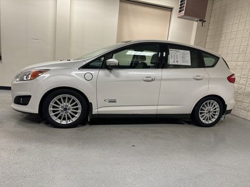 Used 2015 Ford C-MAX Energi SEL w/ Equipment Group 302A image 40