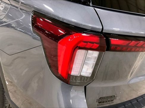 Certified 2025 Ford Explorer ST-Line w/ ST-Line Street Pack image 28