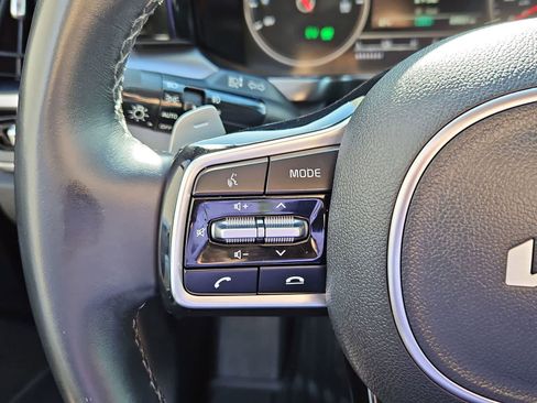 Used 2022 Kia Sorento EX w/ Panoramic Sunroof Package AWD/4WD image 24