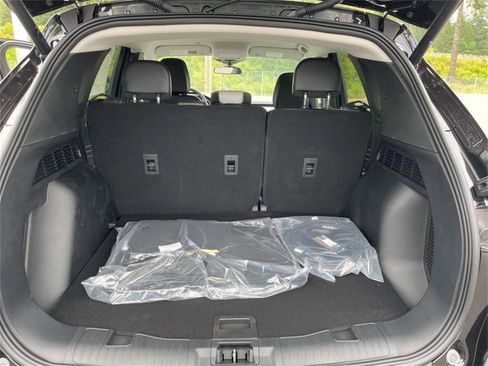 New 2025 Ford Escape Base image 26