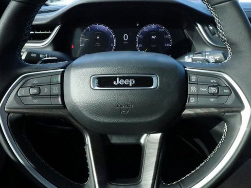 New 2025 Jeep Grand Cherokee L Limited AWD/4WD image 3
