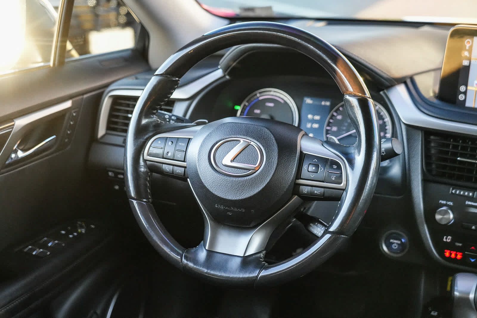 Used 2022 Lexus RX 450h AWD w/ Luxury Package image 15