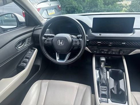 Used 2023 Honda Accord Touring image 15
