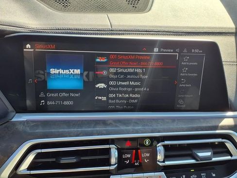 Used 2023 BMW X5 xDrive40i AWD/4WD image 4