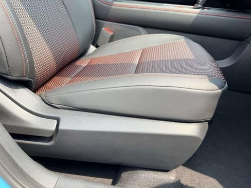 New 2026 Nissan Kicks SR w/ Cold Weather Package FWD image 9