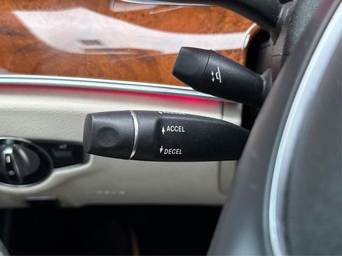 Used 2018 Mercedes-Benz E 300 image 42