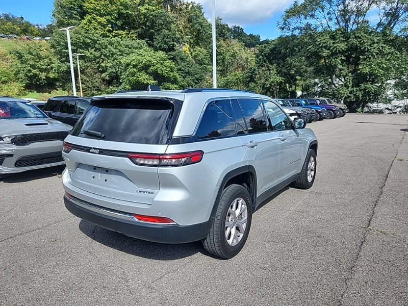 Used 2022 Jeep Grand Cherokee Limited AWD/4WD image 8