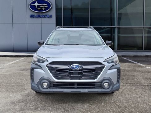 Used 2023 Subaru Outback Premium AWD/4WD image 3