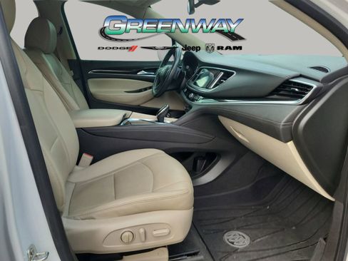 Used 2020 Buick Enclave Essence w/ LPO, Floor Liner Package FWD image 9