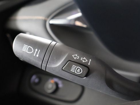 Used 2025 Buick Envista Avenir image 38