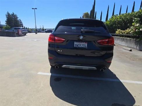 Used 2021 BMW X1 xDrive28i w/ Convenience Package AWD/4WD image 5