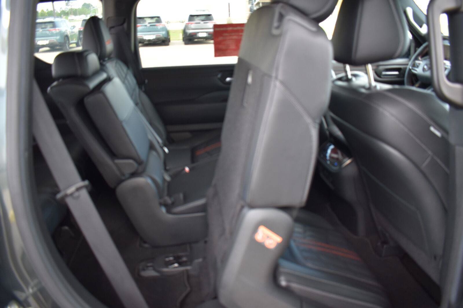 Certified 2025 Nissan Armada PRO-4X AWD/4WD image 73