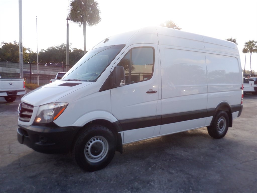 Used 2018 Mercedes-Benz Sprinter 2500 image 2