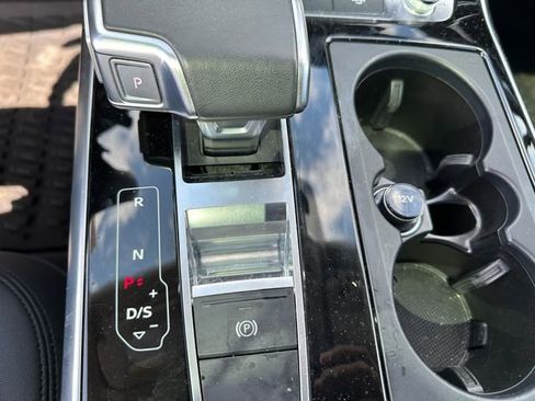 Used 2022 Audi Q7 3.0T Premium Plus AWD/4WD image 23