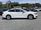Used 2023 Chevrolet Malibu LT image 2