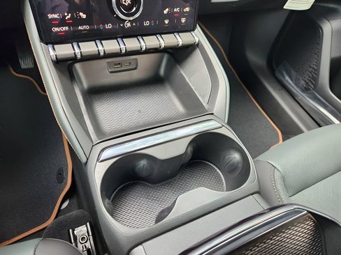 New 2026 GMC Terrain AT4 w/ Technology Package II AWD/4WD image 15