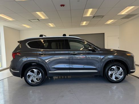 Used 2022 Hyundai Santa Fe SEL w/ Convenience + Premium Package AWD/4WD image 7