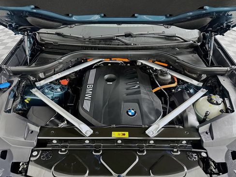 Used 2025 BMW X5 xDrive50e w/ Executive Package image 31