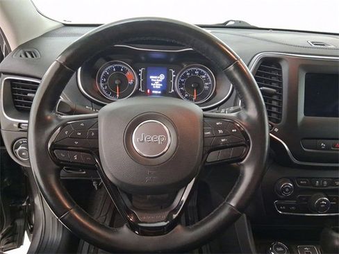 Used 2019 Jeep Cherokee Latitude Plus image 22
