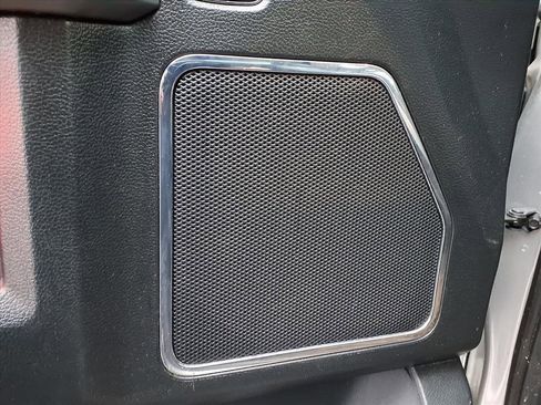 Used 2016 Ford F150 Platinum w/ Equipment Group 701A Luxury image 12