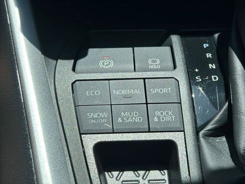 Certified 2022 Toyota RAV4 XLE w/ Convenience Package AWD/4WD image 28