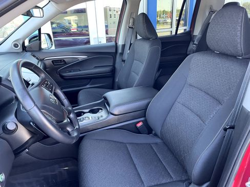 Certified 2025 Honda Ridgeline Sport image 11