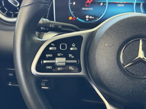 Used 2020 Mercedes-Benz GLB 250 4MATIC image 31