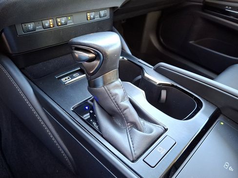 Certified 2023 Lexus ES 350 w/ Premium Package image 16